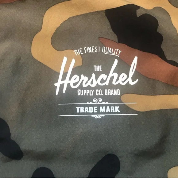Herschel Supply Company Voyage Coach Camo Bomber Jacket Windbreaker Lightweight - Picture 5 of 12